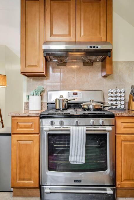 Apartmán Golden Gem In Heart Of East Rock Quiet 3Br Near Dt And Yale New Haven Exteriér fotografie